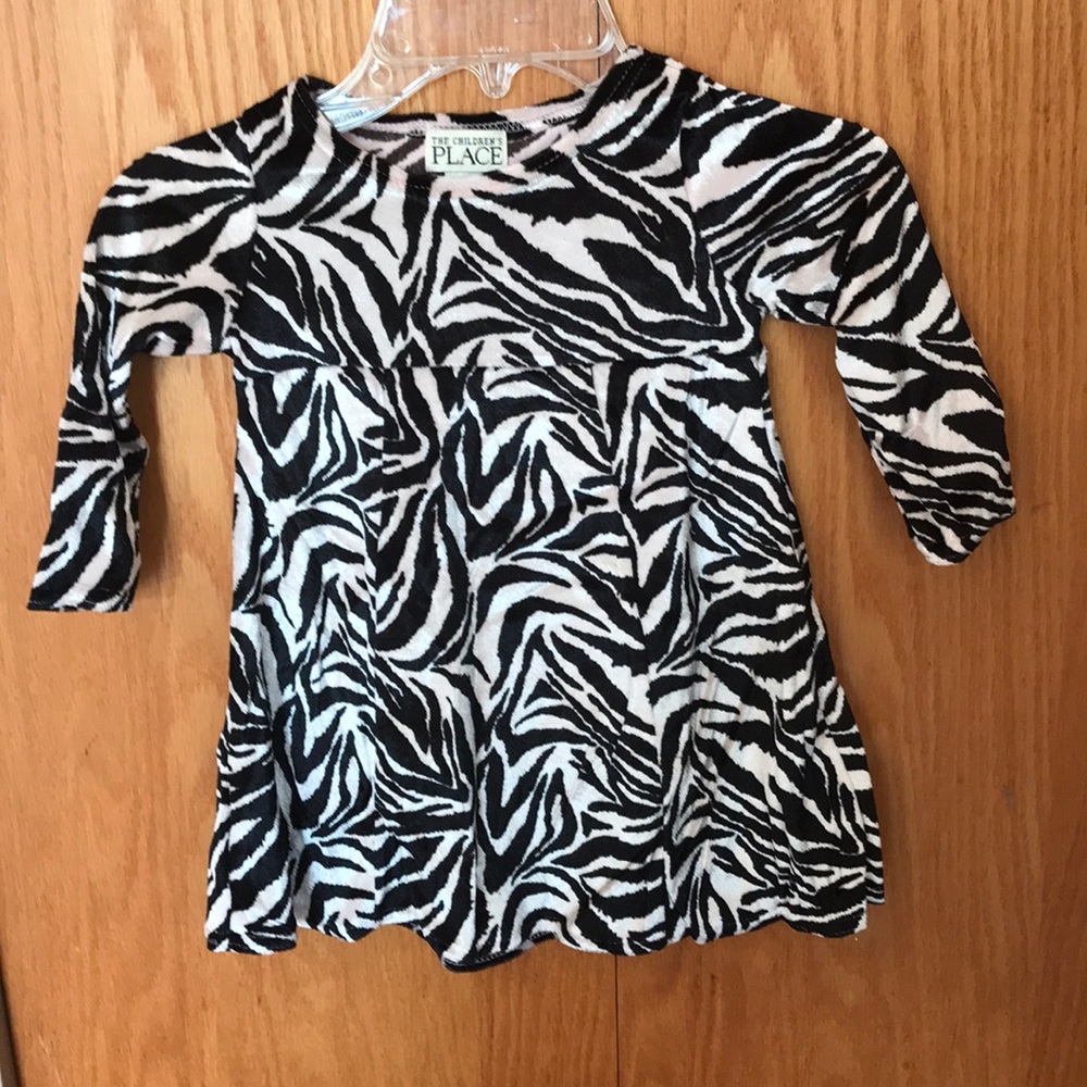 EUC girls Children’s Place velour dress. Size 3T